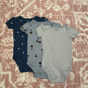 EUC - Carters Bodysuit 3-pack